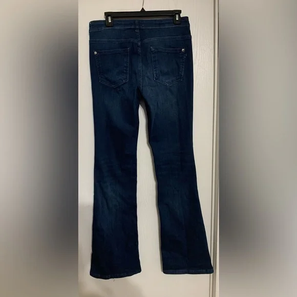Pilcro Anthropologie Demilune Boot Cut Dark Wash
Jeans Size 30 - Picture 2 of 5